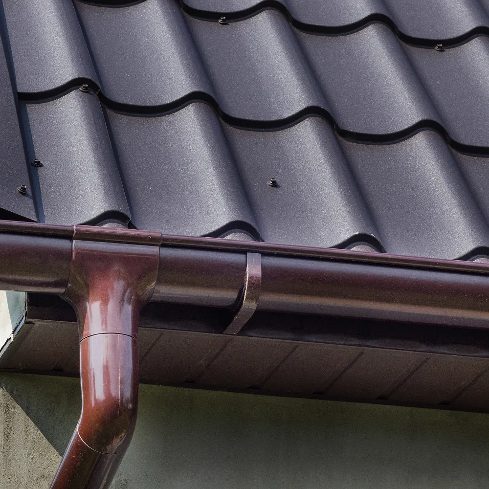 Zinc, cuivre ou aluminium : quel matériau choisir pour sa zinguerie au Rove ?
